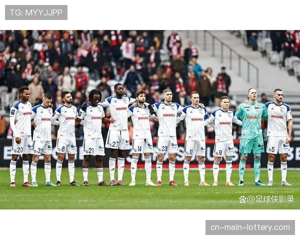 官方：斯特拉斯堡队长伤愈回归合练，有望在月底关键战复出。